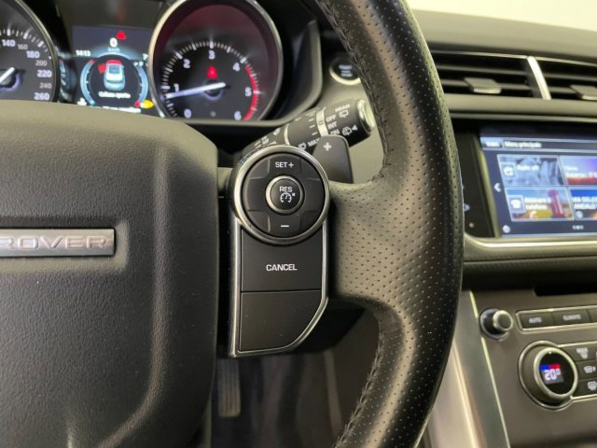 Land Rover Range Rover Sport 3.0 TDV6 HSE (19)
