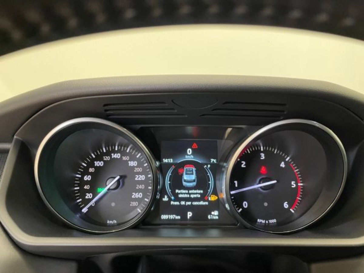 Land Rover Range Rover Sport 3.0 TDV6 HSE (5)