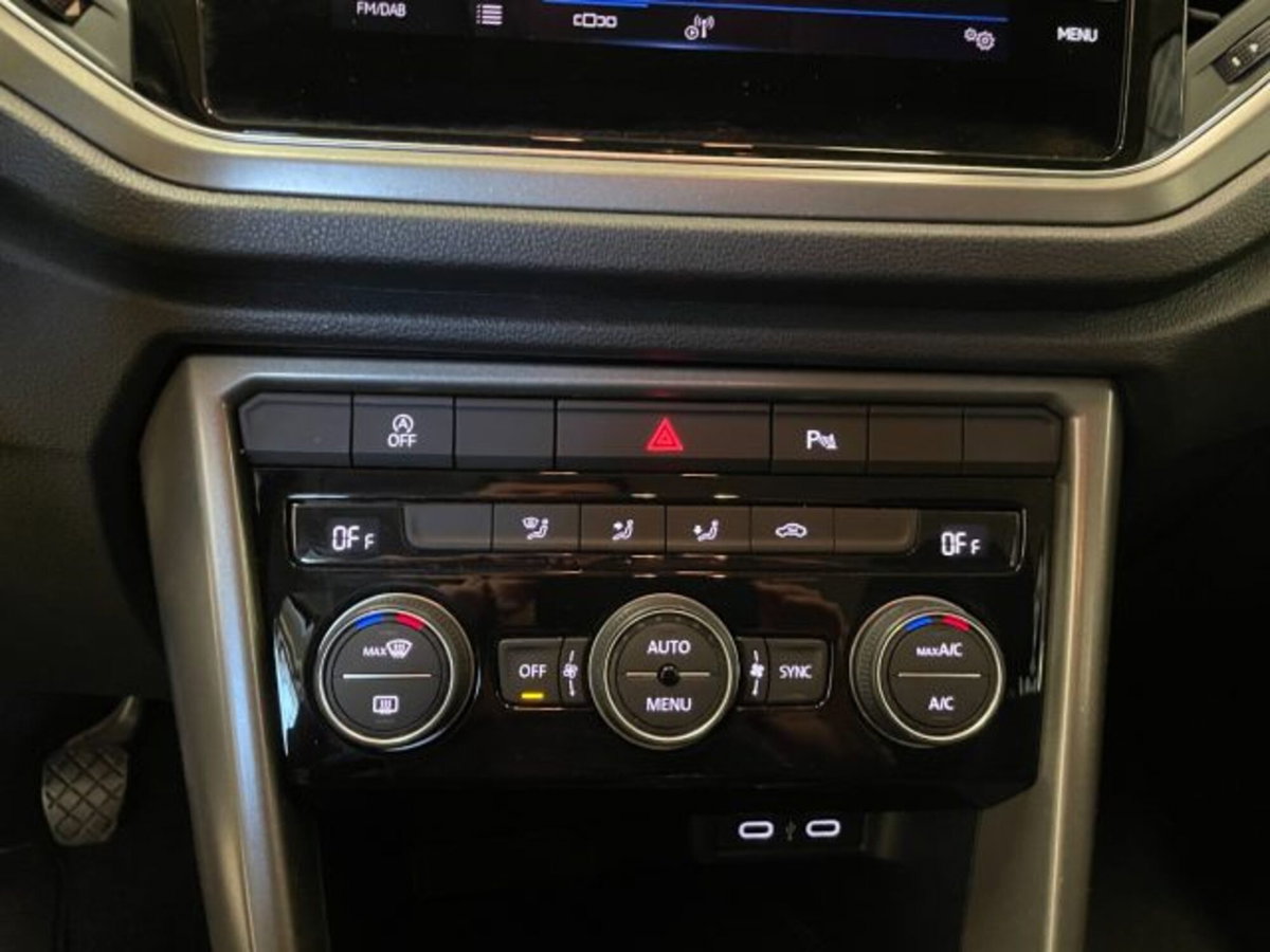 Volkswagen T-Roc 1.0 tsi Sport (13)