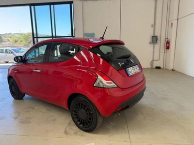 Lancia Ypsilon 1.0 FireFly 5 porte S&S Hybrid Ecochic Gold (4)