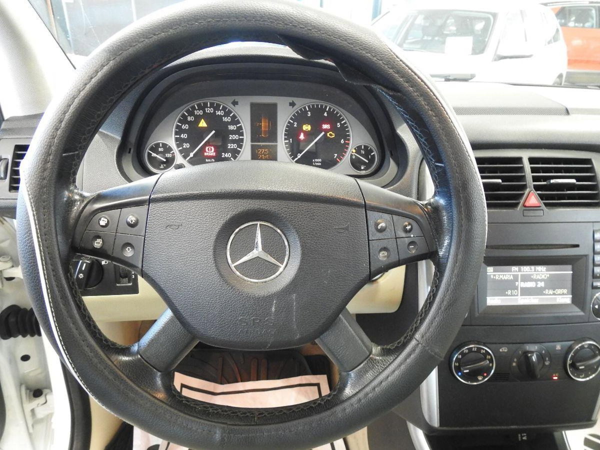 Mercedes-Benz Classe B 170 NGT BlueEFFICIENCY Chrome (18)