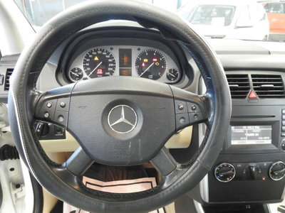 Mercedes-Benz Classe B 170 NGT BlueEFFICIENCY Chrome (18)