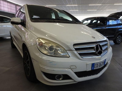 Mercedes-Benz Classe B 170 NGT BlueEFFICIENCY Chrome (2)