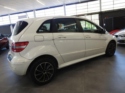 Mercedes-Benz Classe B 170 NGT BlueEFFICIENCY Chrome (7)