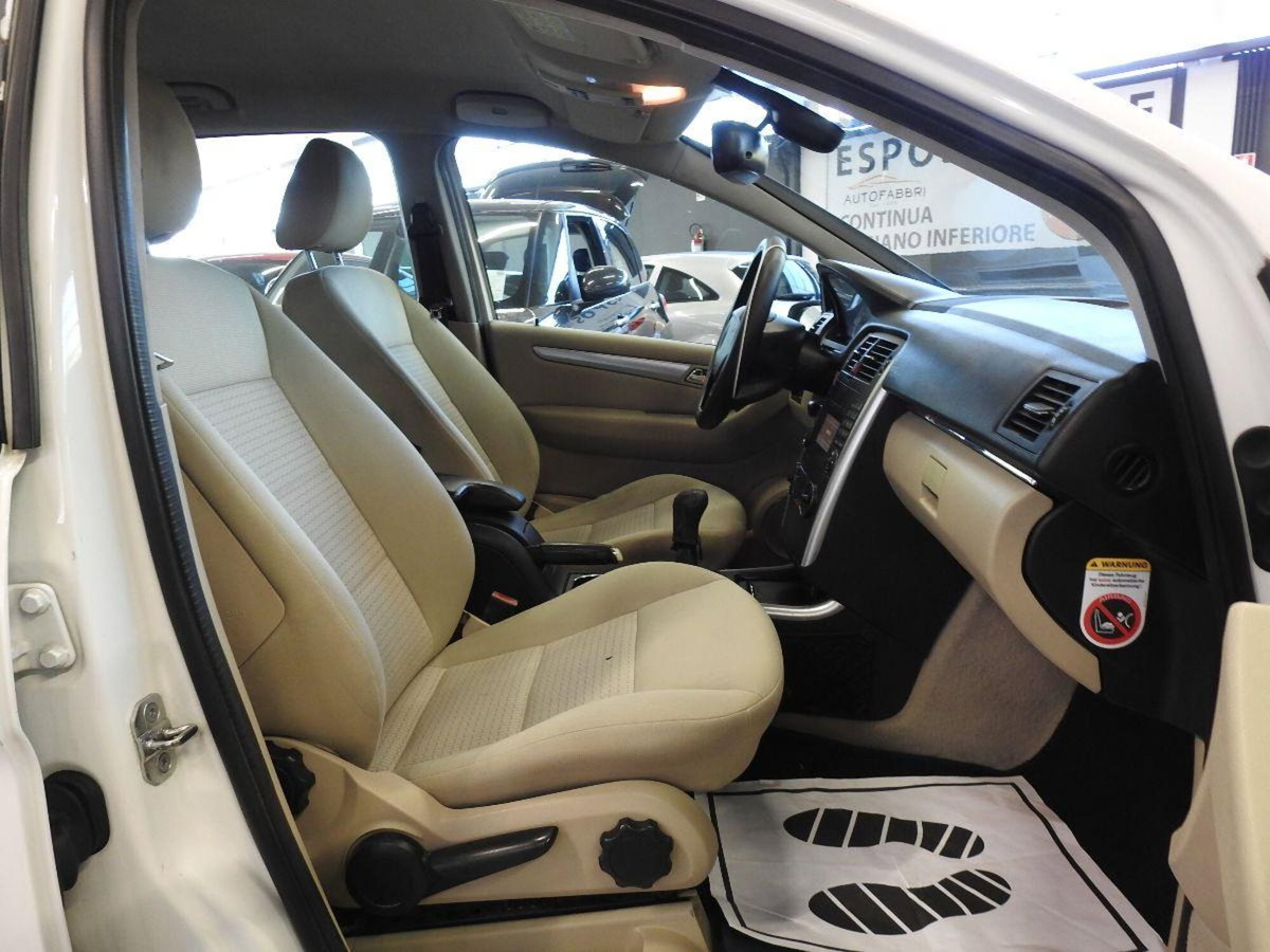 Mercedes-Benz Classe B 170 NGT BlueEFFICIENCY Chrome (9)