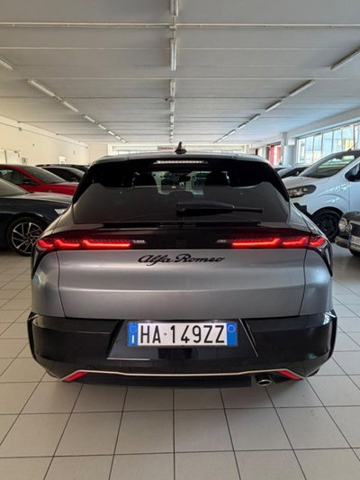 Alfa Romeo Junior 1.2 ibrida Q4 Intensa 145cv edct6 (6)