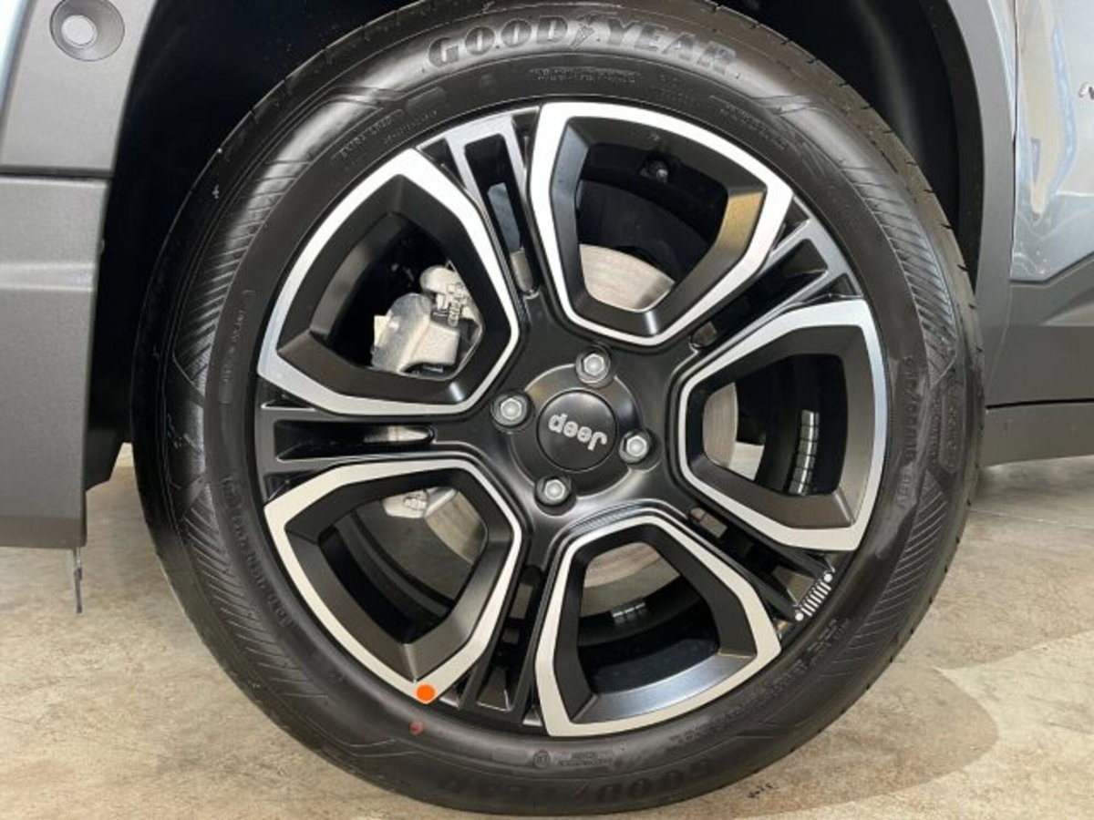 Jeep Avenger 1.2 turbo e-hybrid mhev Summit fwd 110cv edct6 (17)