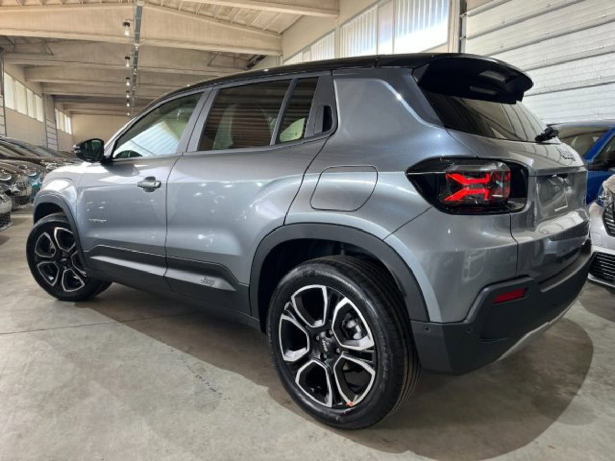 Jeep Avenger 1.2 turbo e-hybrid mhev Summit fwd 110cv edct6 (7)