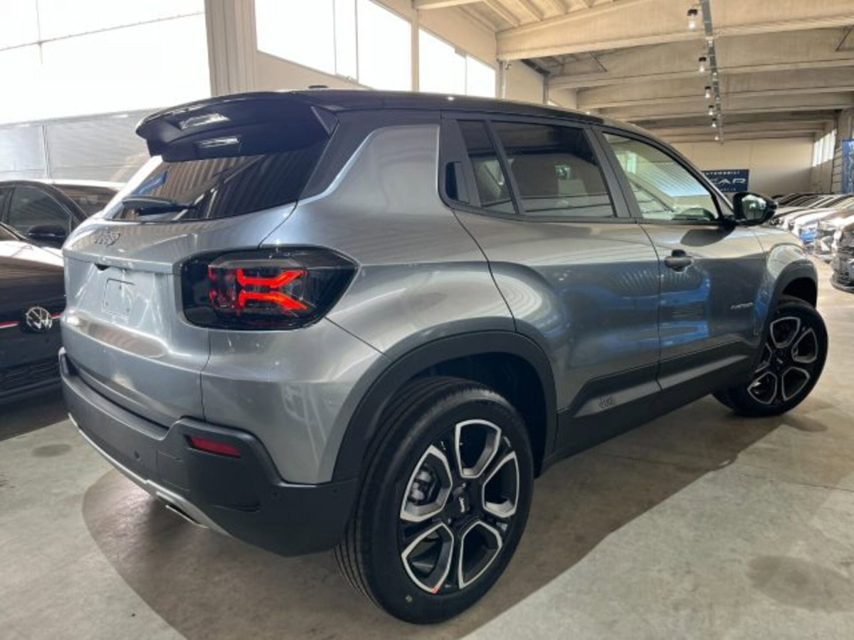 Jeep Avenger 1.2 turbo e-hybrid mhev Summit fwd 110cv edct6 (9)