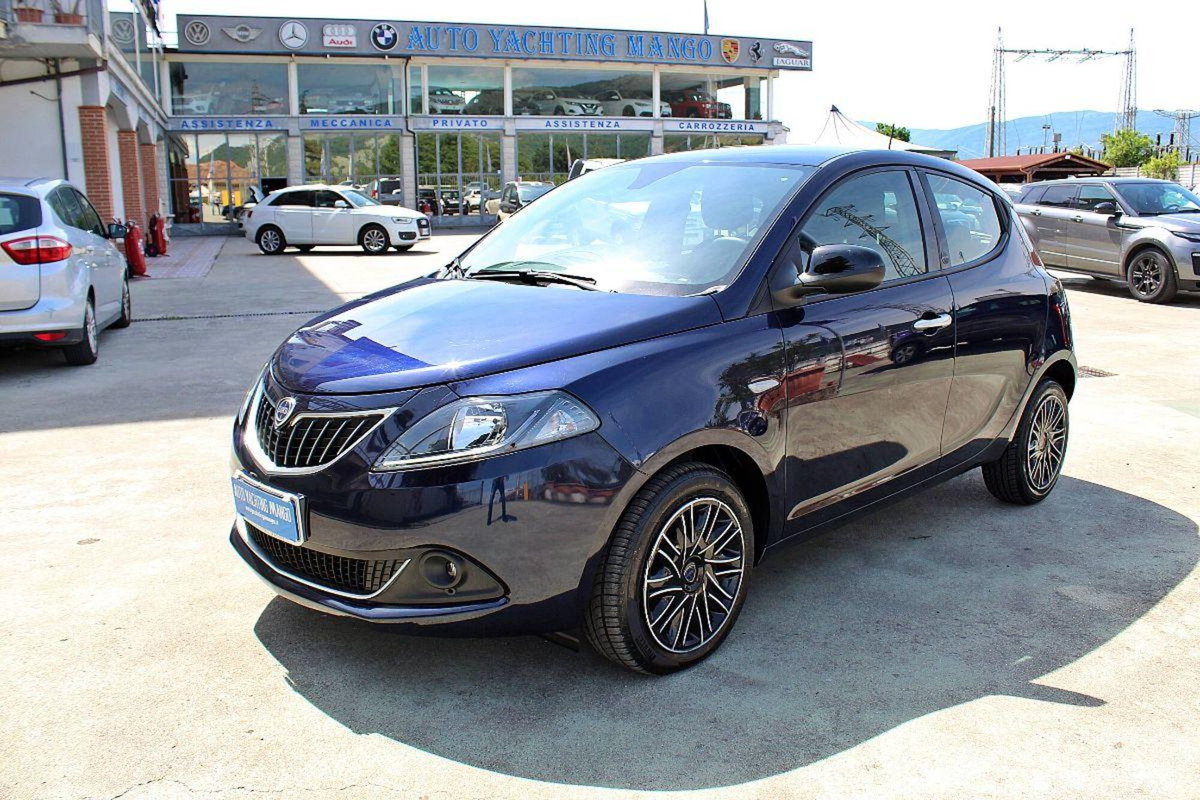 Lancia Ypsilon 1.0 FireFly 5 porte S&S Hybrid Ecochic Gold