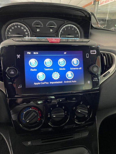 Lancia Ypsilon 1.0 FireFly 5 porte S&S Hybrid Ecochic Gold (12)