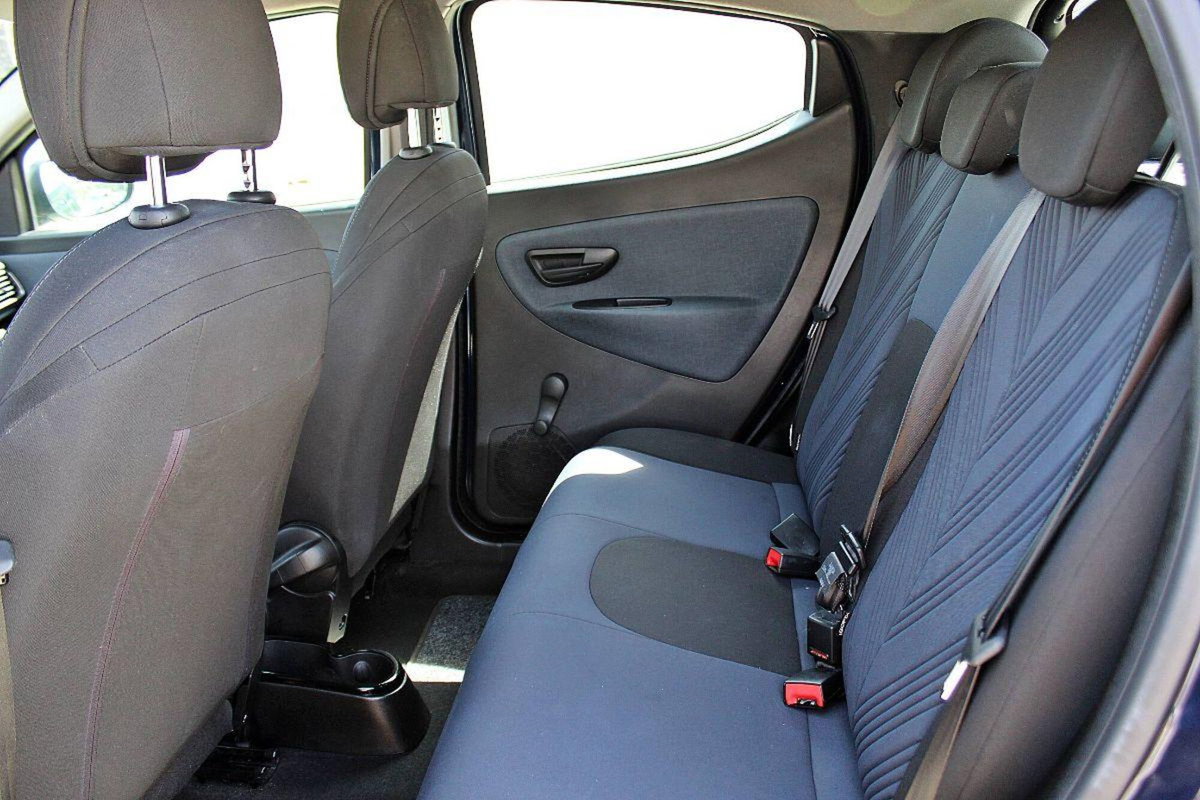 Lancia Ypsilon 1.0 FireFly 5 porte S&S Hybrid Ecochic Gold (16)
