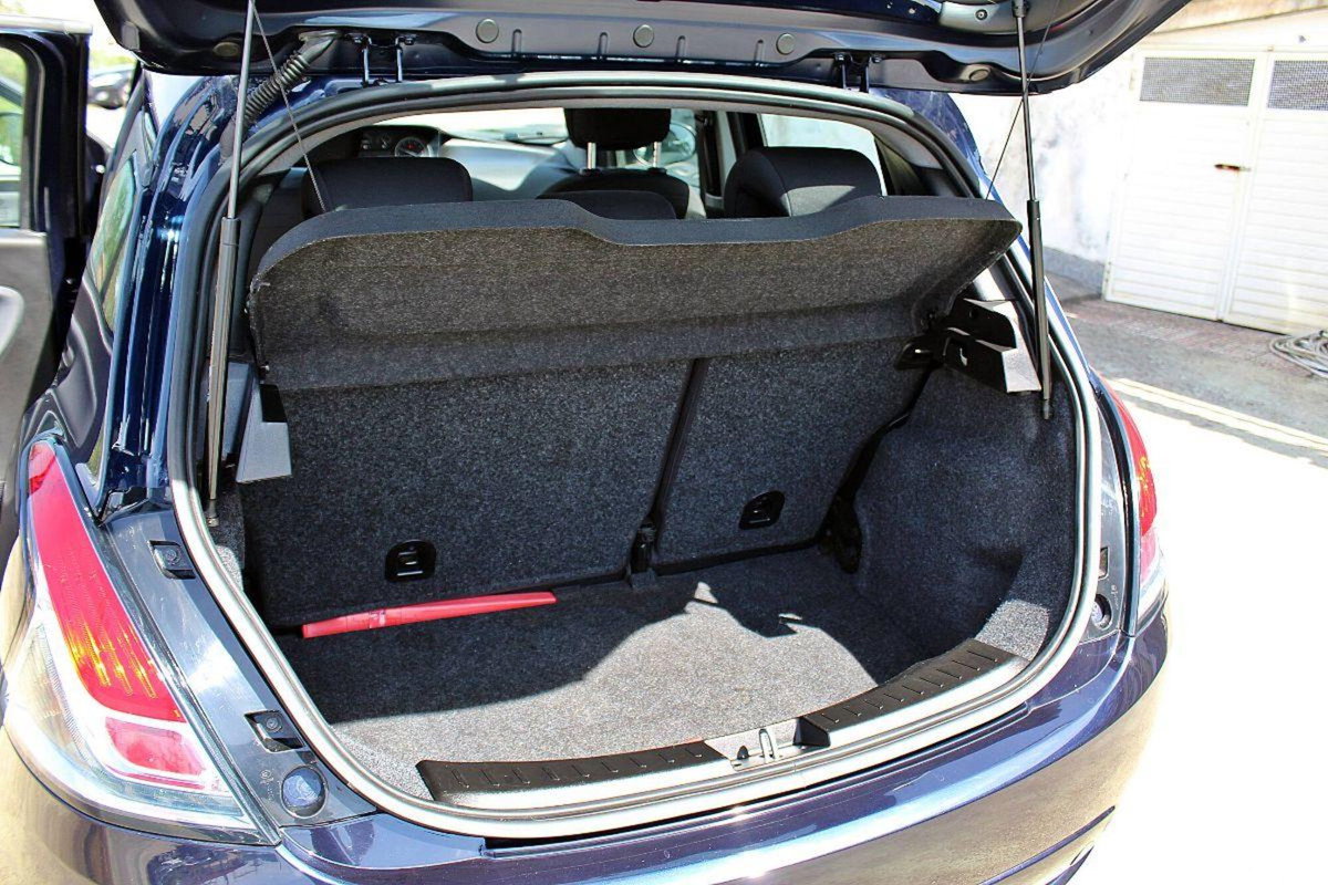 Lancia Ypsilon 1.0 FireFly 5 porte S&S Hybrid Ecochic Gold (19)