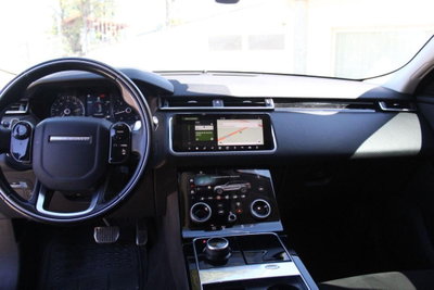Land Rover Range Rover Velar 2.0D I4 240 CV R-Dynamic (19)