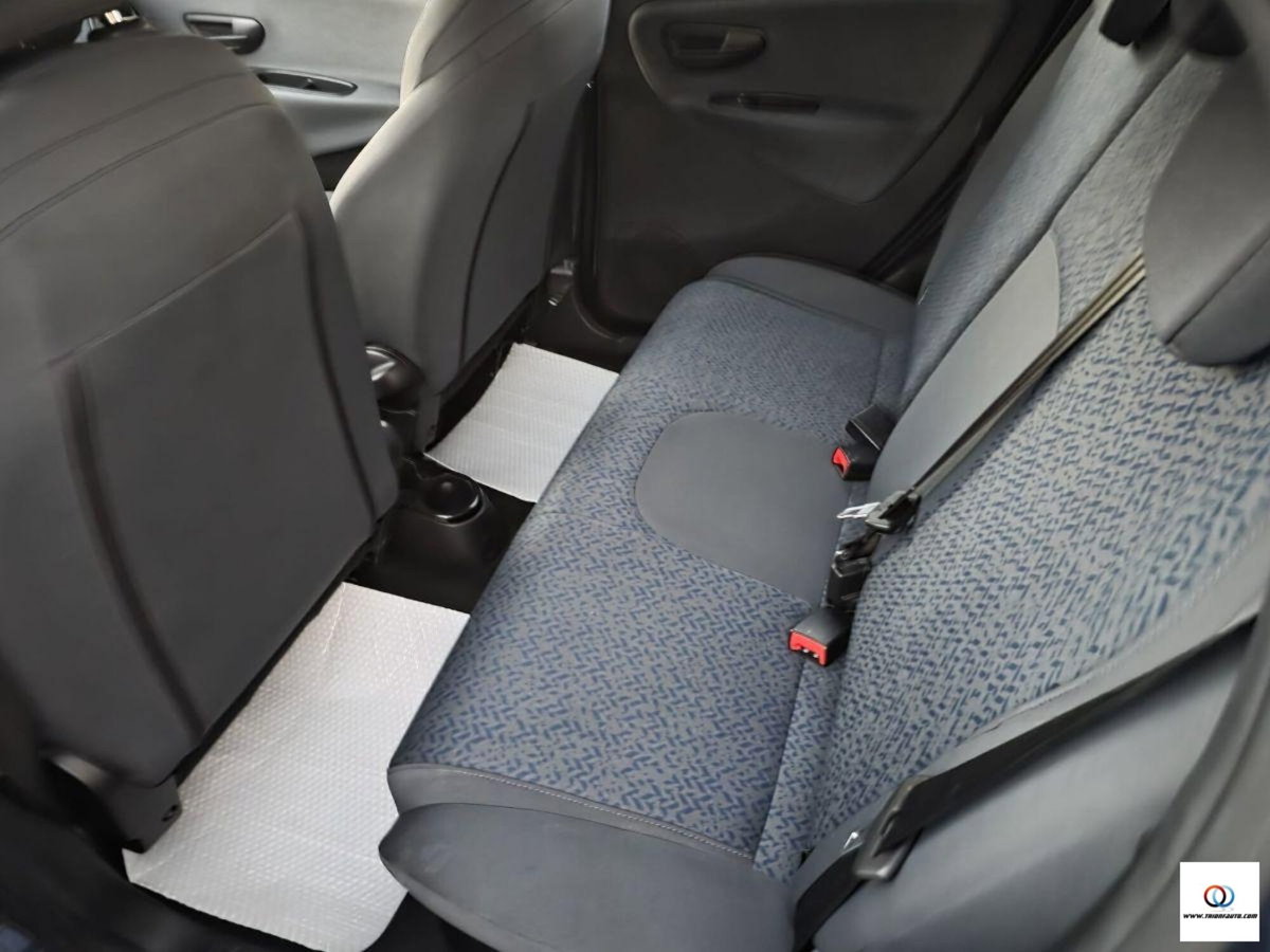 Lancia Ypsilon 1.0 FireFly 5 porte S&S Hybrid Ecochic A. Ferretti (11)