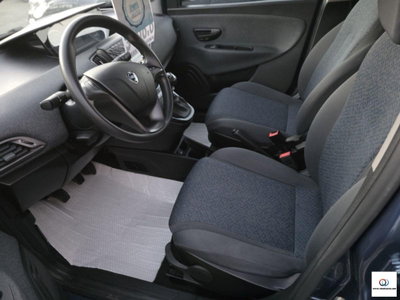 Lancia Ypsilon 1.0 FireFly 5 porte S&S Hybrid Ecochic A. Ferretti (14)