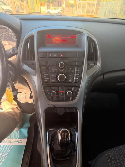 Opel Astra Station Wagon 1.4 Turbo 140CV Sports GPL Tech Cosmo (15)