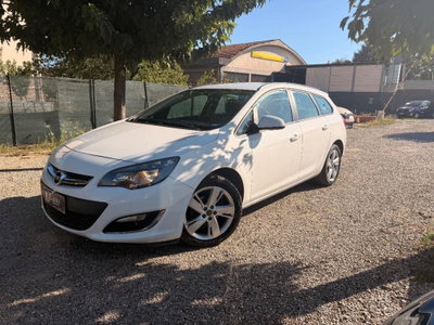 Opel Astra Station Wagon 1.4 Turbo 140CV Sports GPL Tech Cosmo (2)