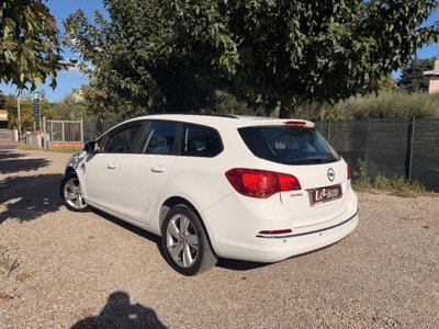 Opel Astra Station Wagon 1.4 Turbo 140CV Sports GPL Tech Cosmo (3)