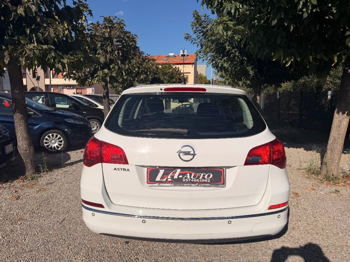 Opel Astra Station Wagon 1.4 Turbo 140CV Sports GPL Tech Cosmo (6)