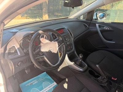 Opel Astra Station Wagon 1.4 Turbo 140CV Sports GPL Tech Cosmo (8)