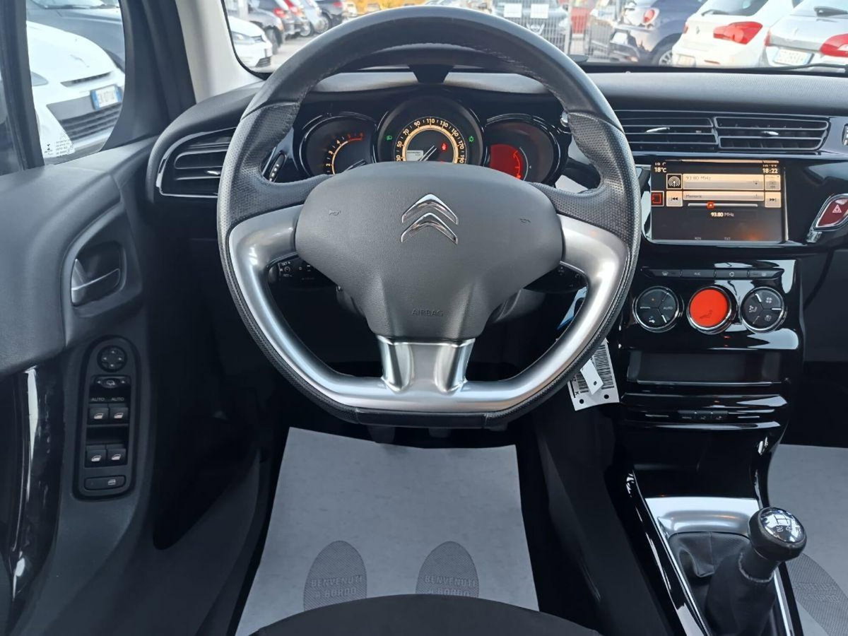 Citroen C3 1.4 HDi 70 Exclusive (14)