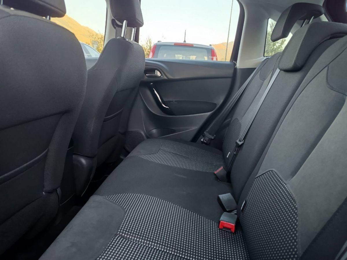 Citroen C3 1.4 HDi 70 Exclusive (17)