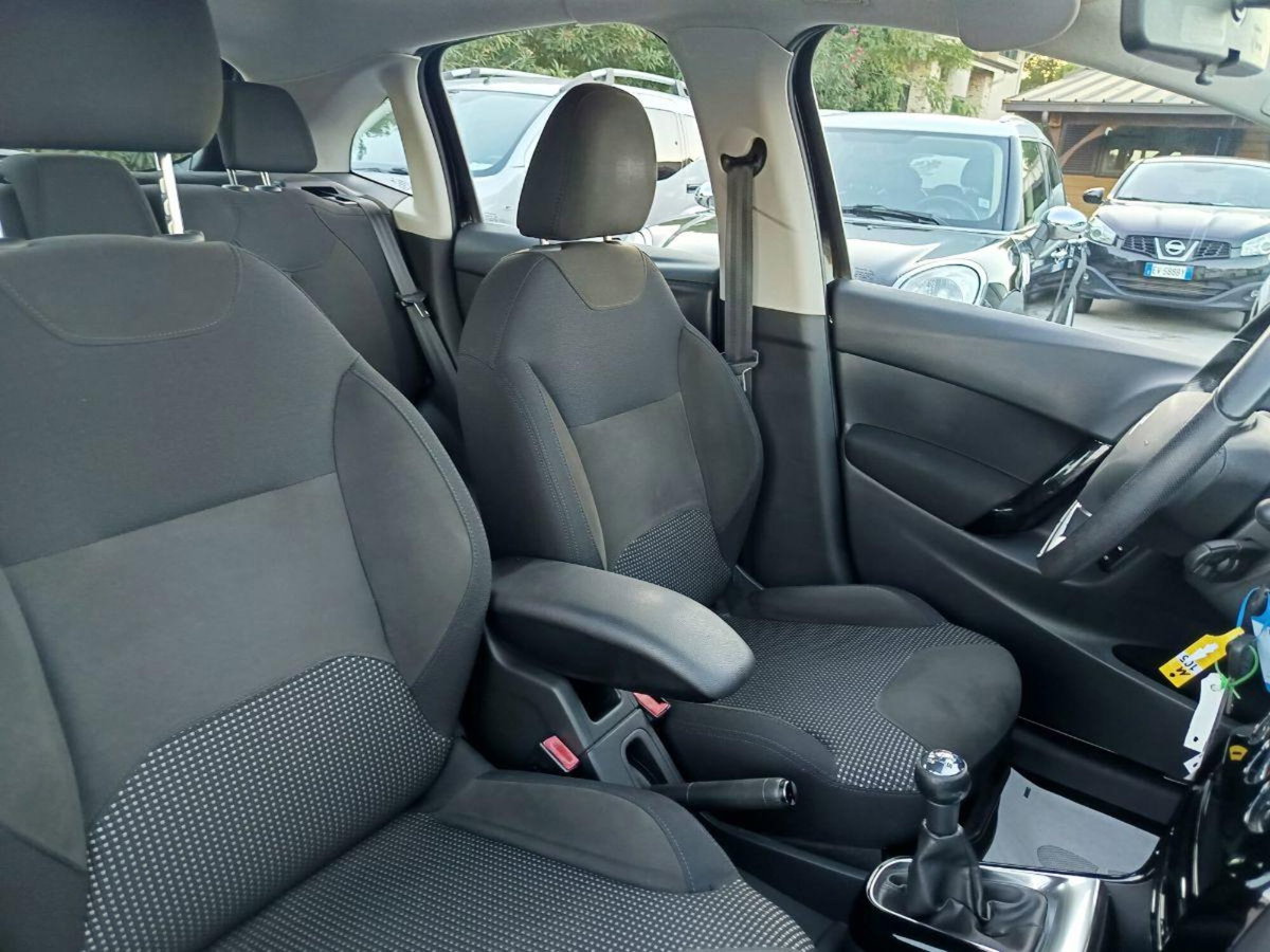 Citroen C3 1.4 HDi 70 Exclusive (18)