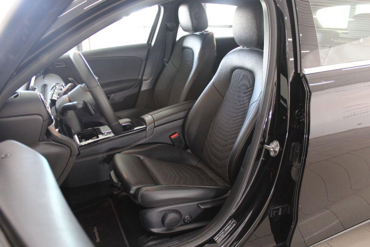 Mercedes-Benz Classe A 180 d Automatic Business (11)