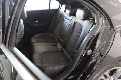 Mercedes-Benz Classe A 180 d Automatic Business (12)