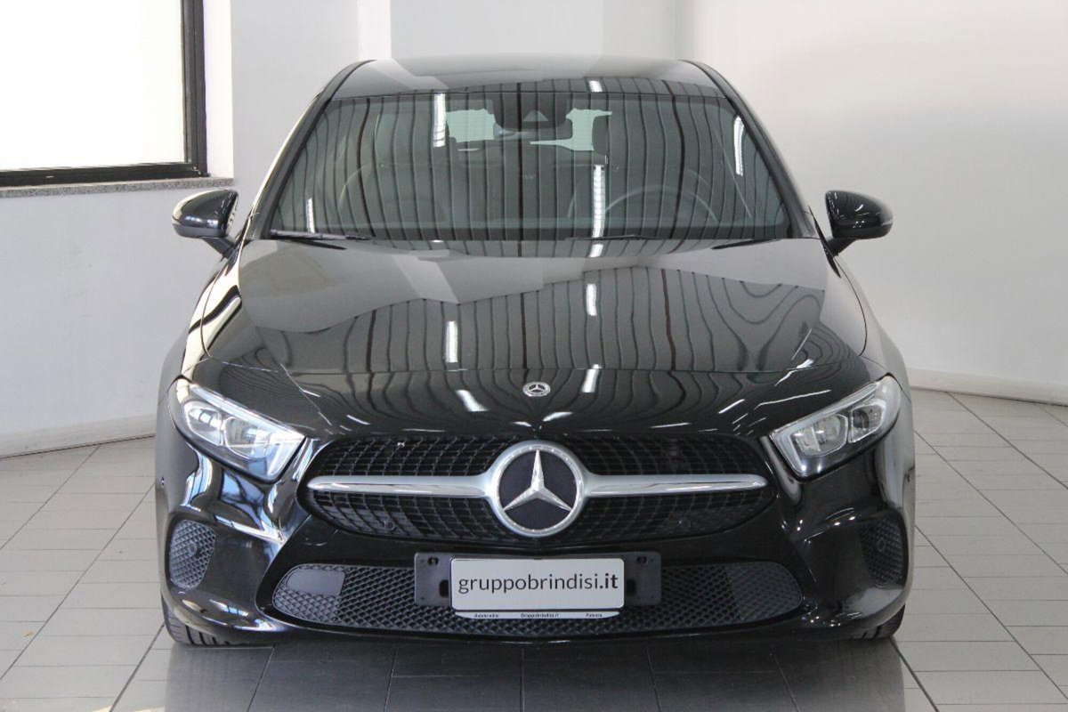 Mercedes-Benz Classe A 180 d Automatic Business (2)