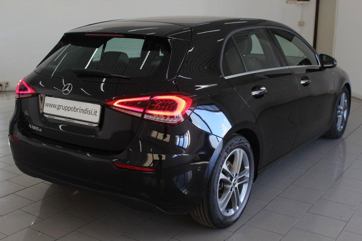 Mercedes-Benz Classe A 180 d Automatic Business (4)