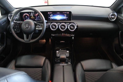 Mercedes-Benz Classe A 180 d Automatic Business (7)