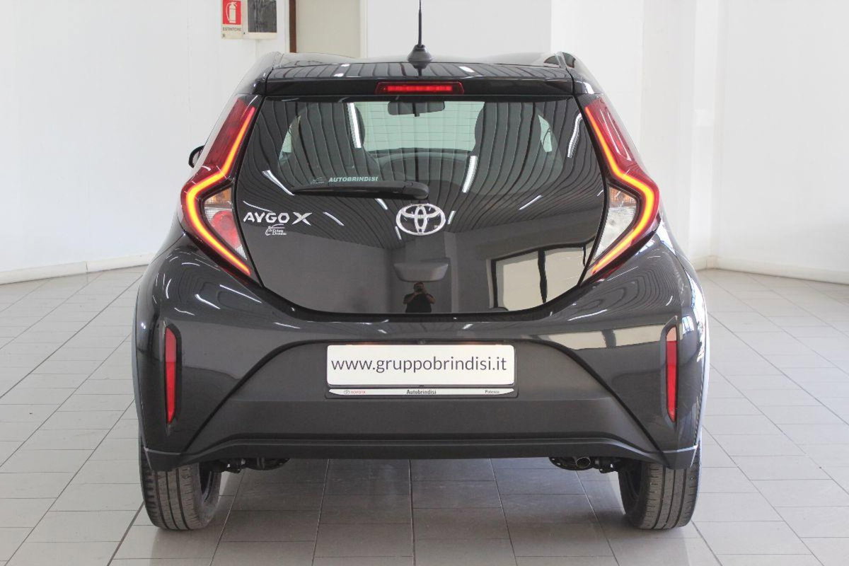 Toyota Aygo X 1.0 VVT-i 72 CV 5 porte Limited Air (5)
