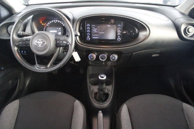 Toyota Aygo X 1.0 VVT-i 72 CV 5 porte Limited Air (7)