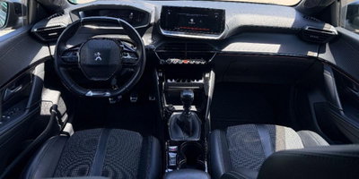 Peugeot 208 100 5 porte GT Line (9)