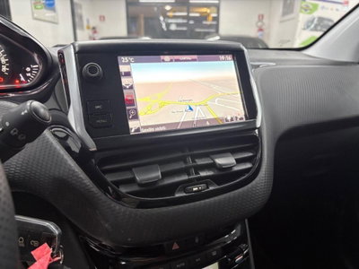 Peugeot 208 100 5 porte GT Line (14)