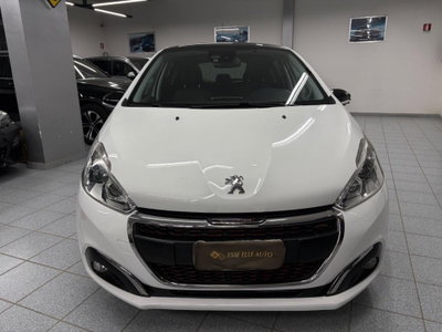 Peugeot 208 100 5 porte GT Line (2)