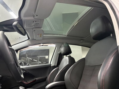 Peugeot 208 100 5 porte GT Line (9)