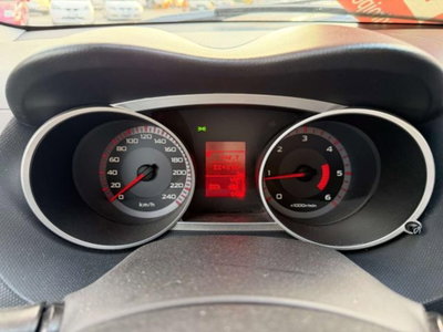 Mitsubishi Outlander 2.0 DI-D Instyle 7 p.ti DPF (15)