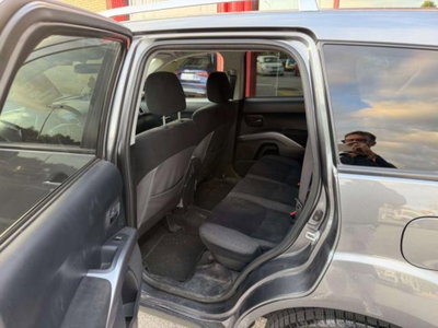Mitsubishi Outlander 2.0 DI-D Instyle 7 p.ti DPF (4)