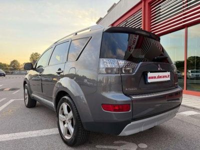 Mitsubishi Outlander 2.0 DI-D Instyle 7 p.ti DPF (5)