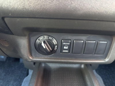 Nissan Navara 2.5 dCi 190CV 4 porte Double Cab LE Plus (16)