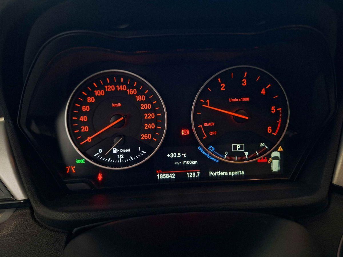 BMW X1 sDrive18d Business (10)