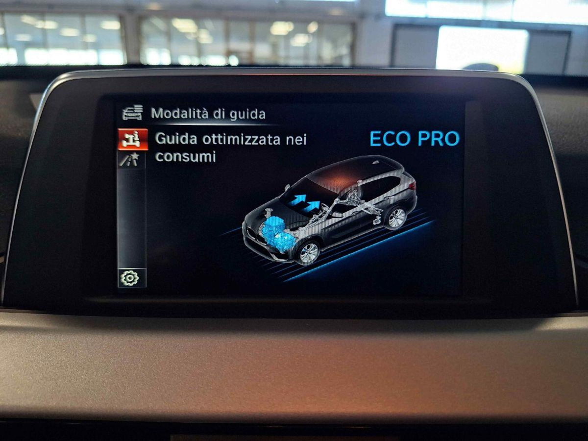 BMW X1 sDrive18d Business (17)