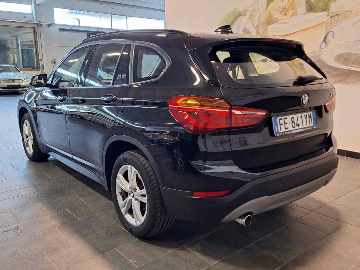 BMW X1 sDrive18d Business (5)