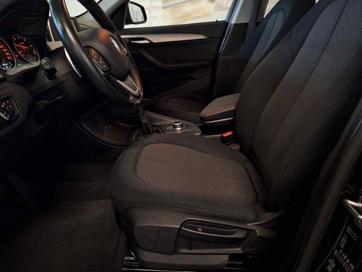 BMW X1 sDrive18d Business (7)