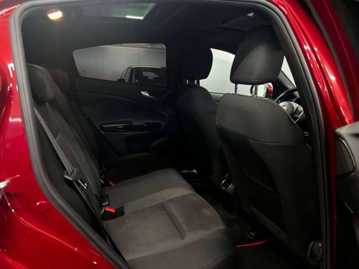 Alfa Romeo Giulietta 1.4 Turbo multiair Distinctive 170cv (11)