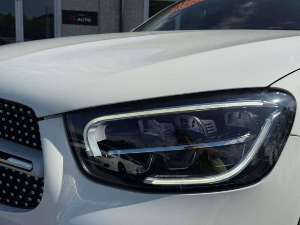 Mercedes-Benz GLC Coupé 300 de 4Matic Plug-in hybrid Coupé Premium Plus (15)