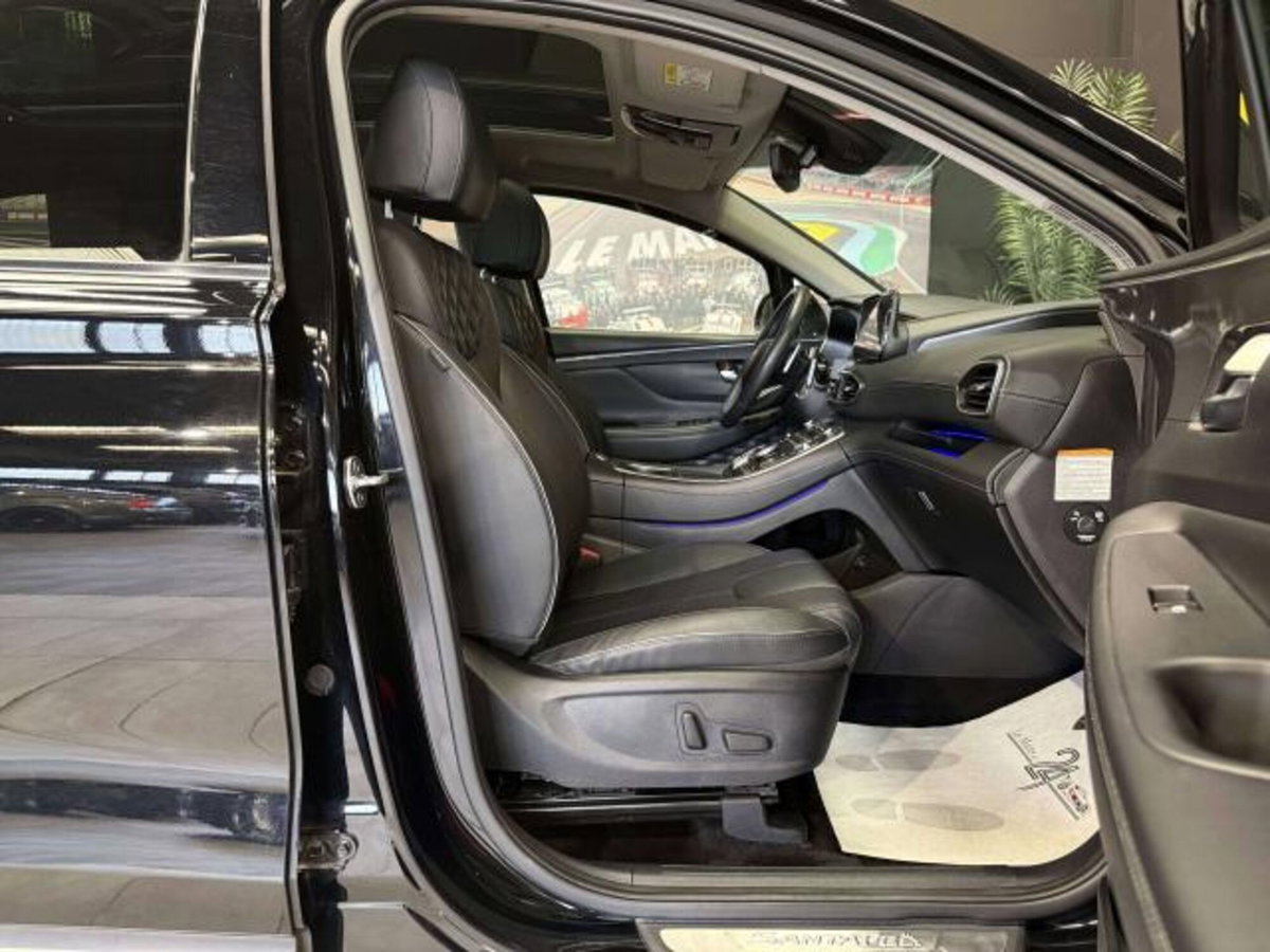 Hyundai Santa Fe 1.6 T-GDI HEV 4WD AT 7p. 20th Anniversary (10)